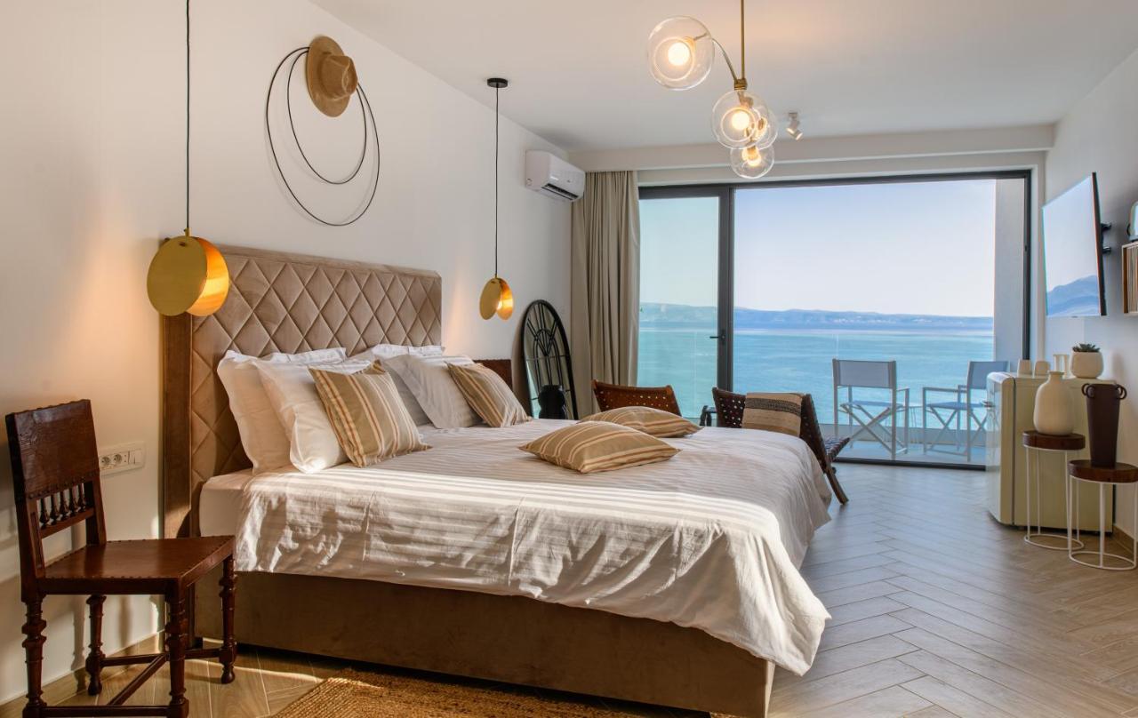 Gallery Luxury Suites & Rooms-Only Adults Split Exteriör bild