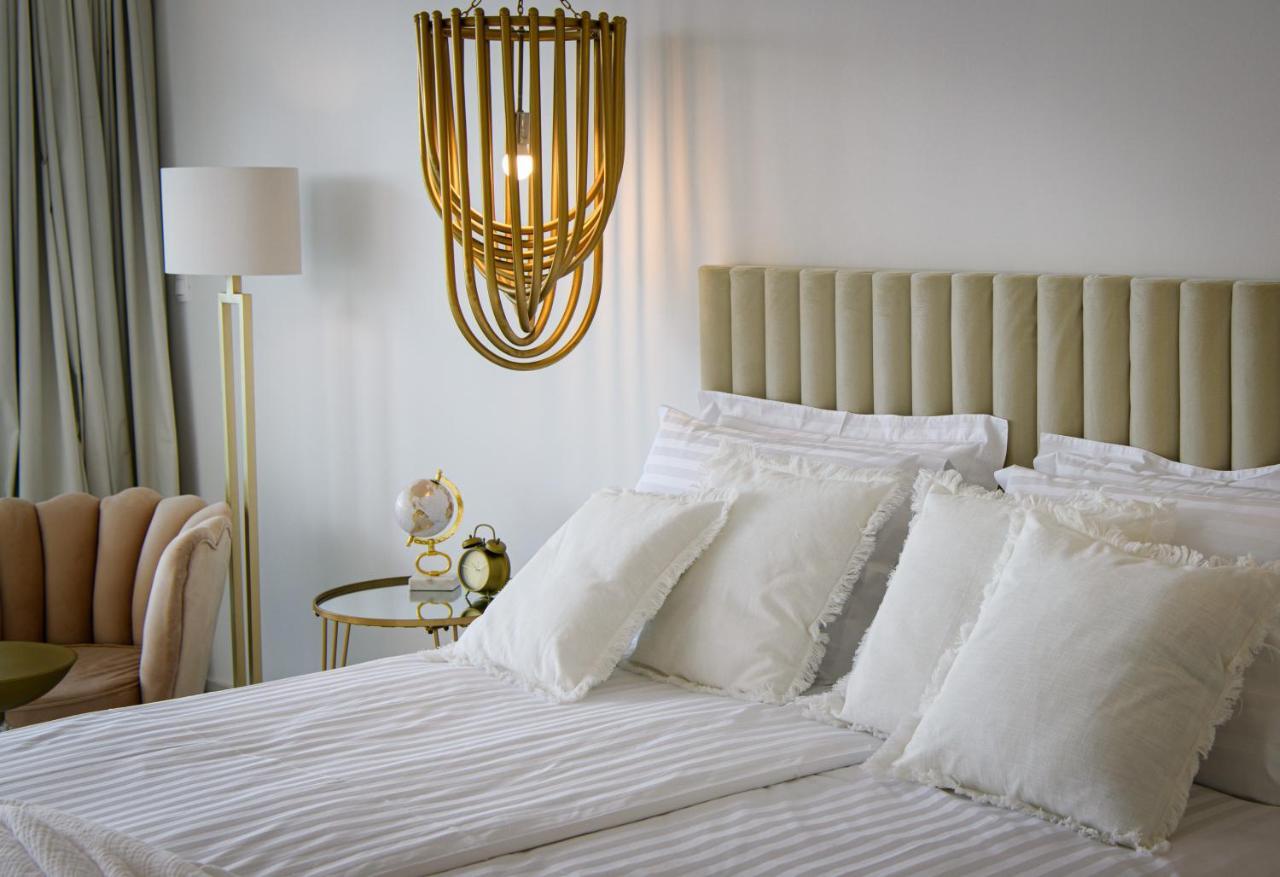 Gallery Luxury Suites & Rooms-Only Adults Split Exteriör bild