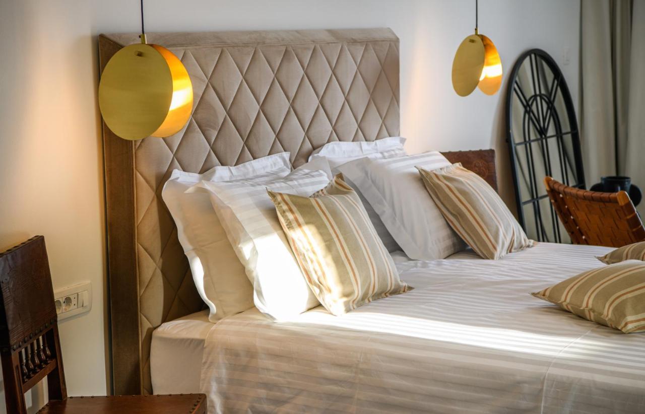 Gallery Luxury Suites & Rooms-Only Adults Split Exteriör bild