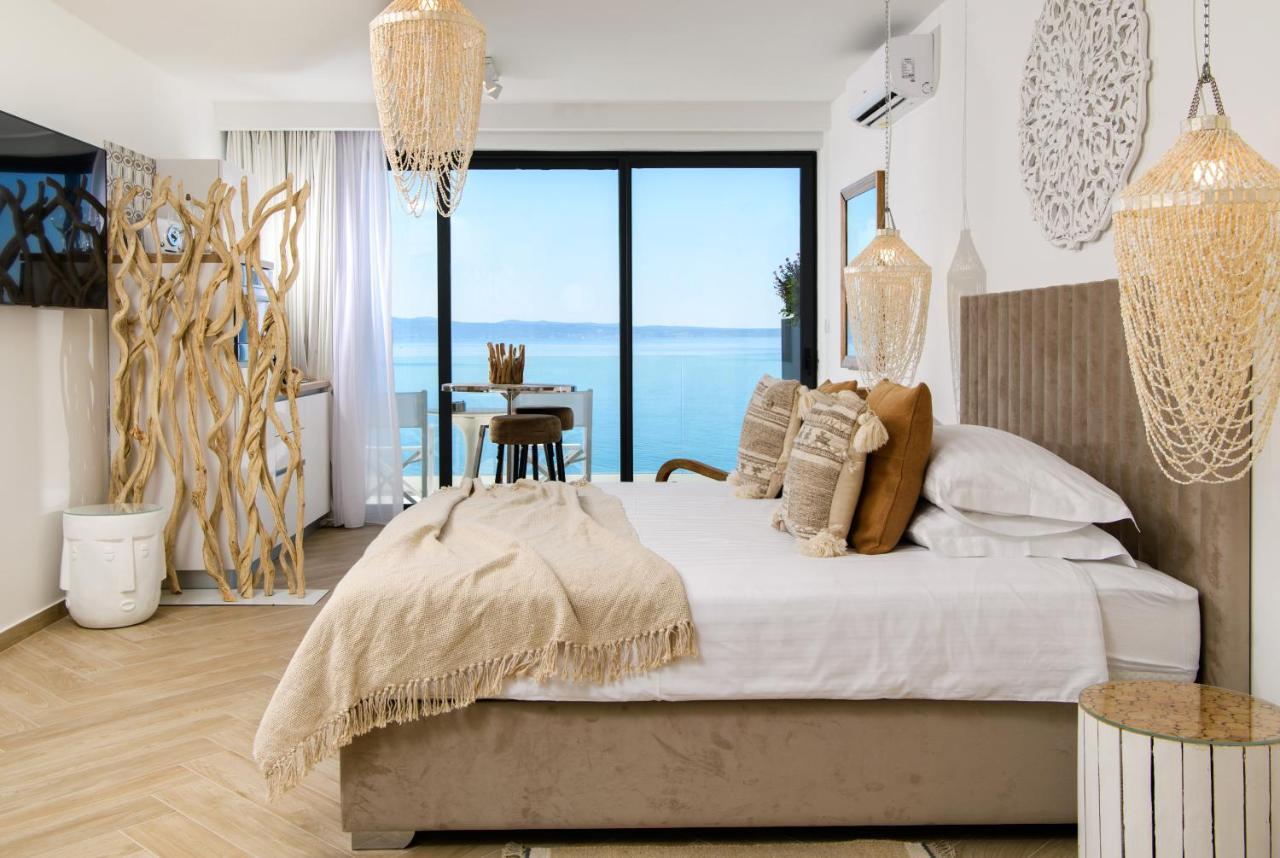Gallery Luxury Suites & Rooms-Only Adults Split Exteriör bild
