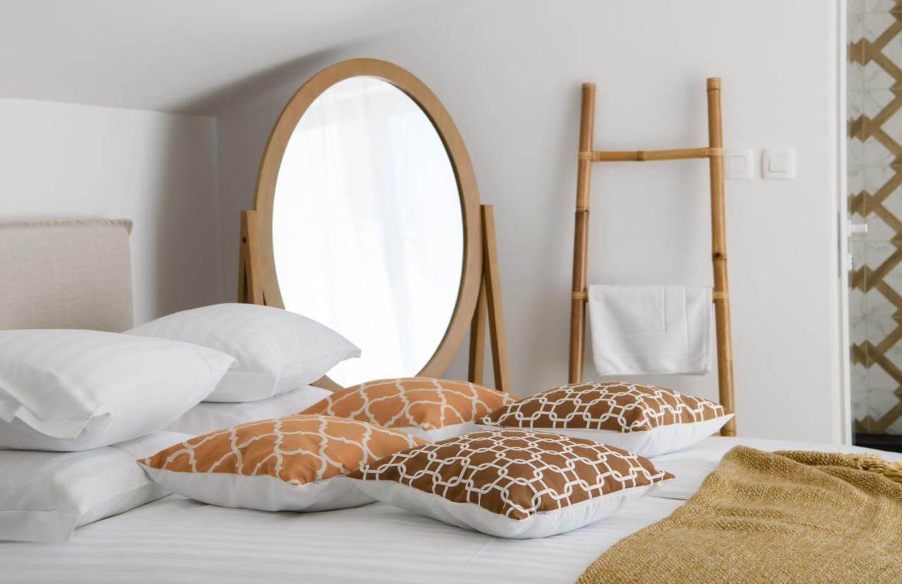 Gallery Luxury Suites & Rooms-Only Adults Split Exteriör bild