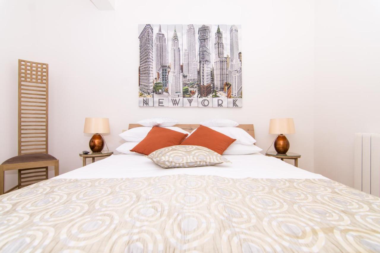 Gallery Luxury Suites & Rooms-Only Adults Split Exteriör bild