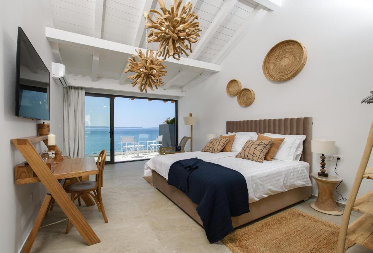 Gallery Luxury Suites & Rooms-Only Adults Split Exteriör bild