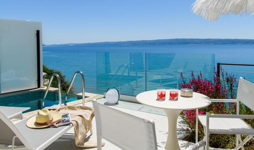 Gallery Luxury Suites & Rooms-Only Adults Split Exteriör bild