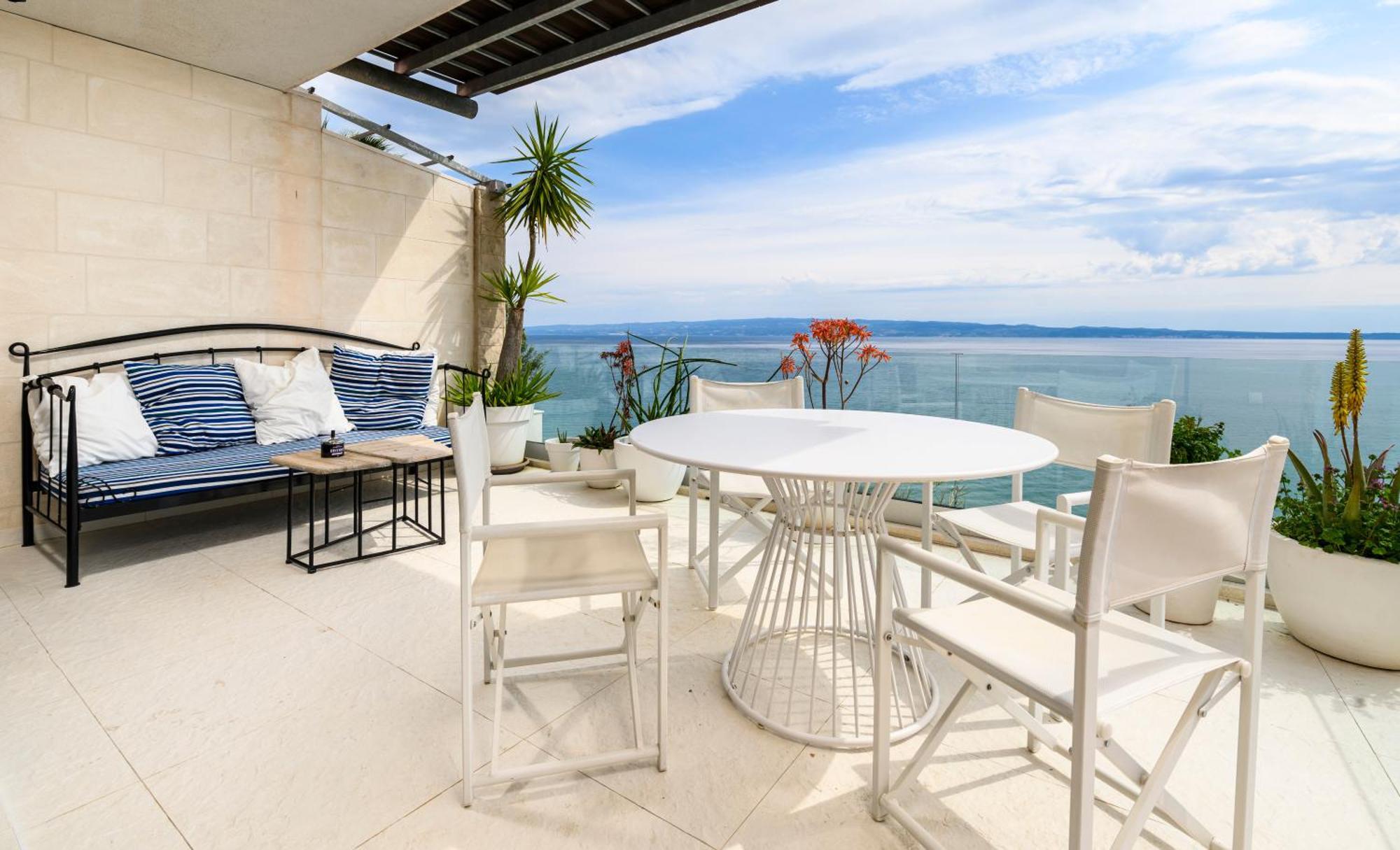 Gallery Luxury Suites & Rooms-Only Adults Split Exteriör bild